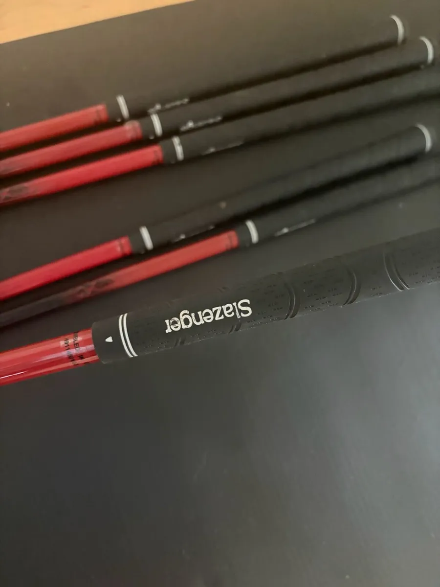 Slazenger v300 irons 5-pw - Image 3