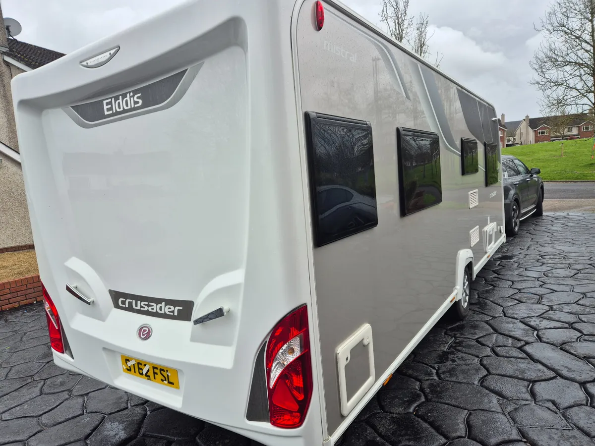 Island  Bed  Elddis  Crusader  Mistral - Image 3