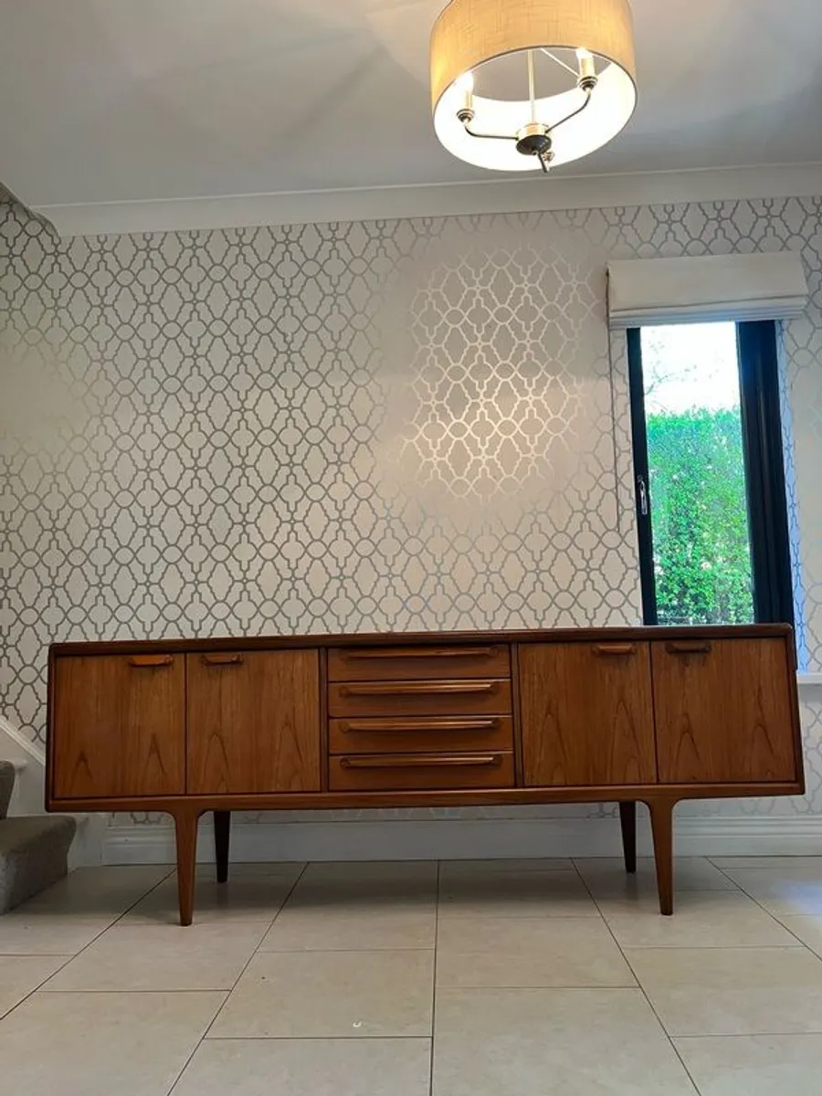 A Younger sideboard - Image 2