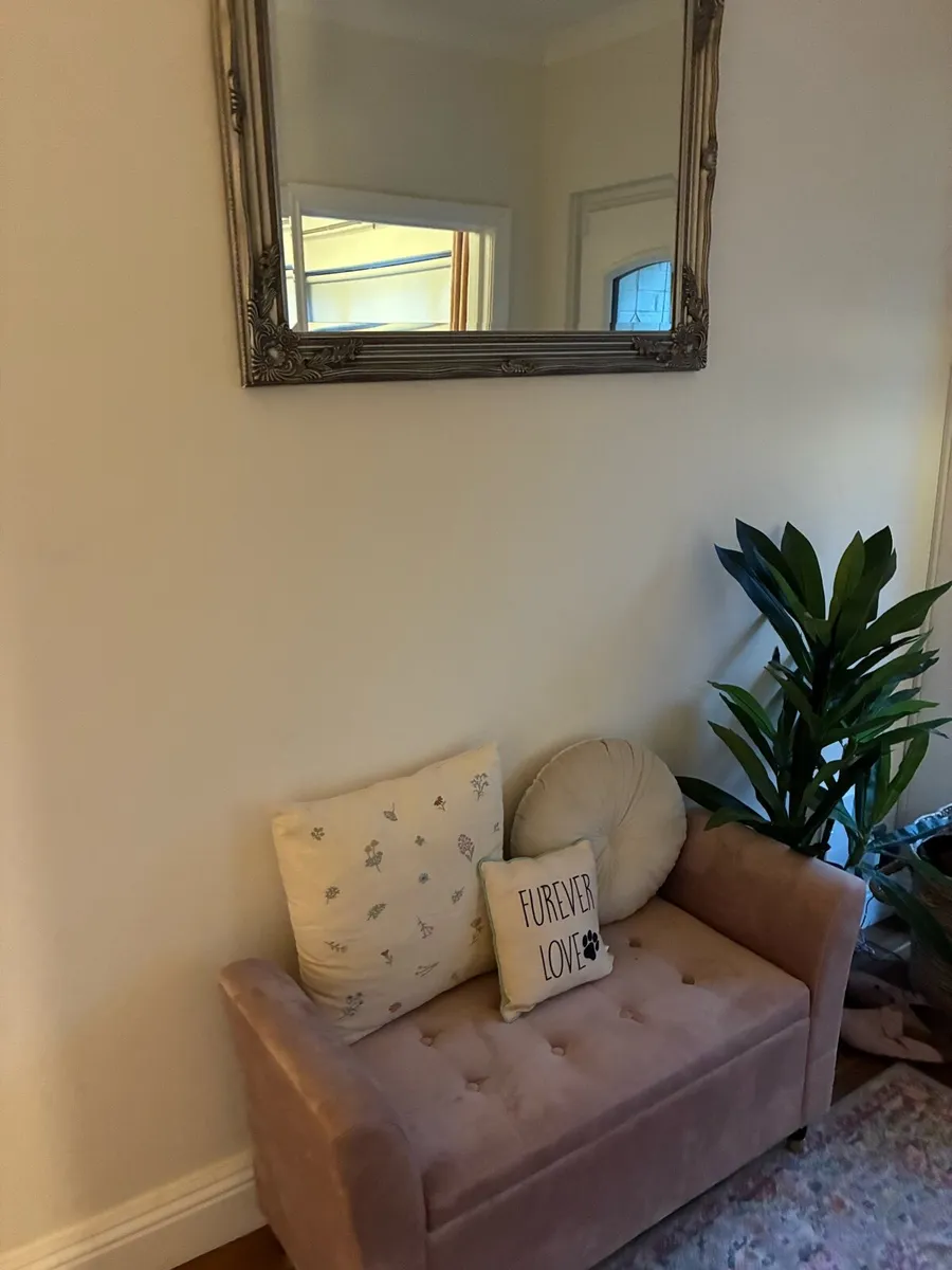 Pink lovers .. mirror, lampshade, beanbag, shoebox - Image 1