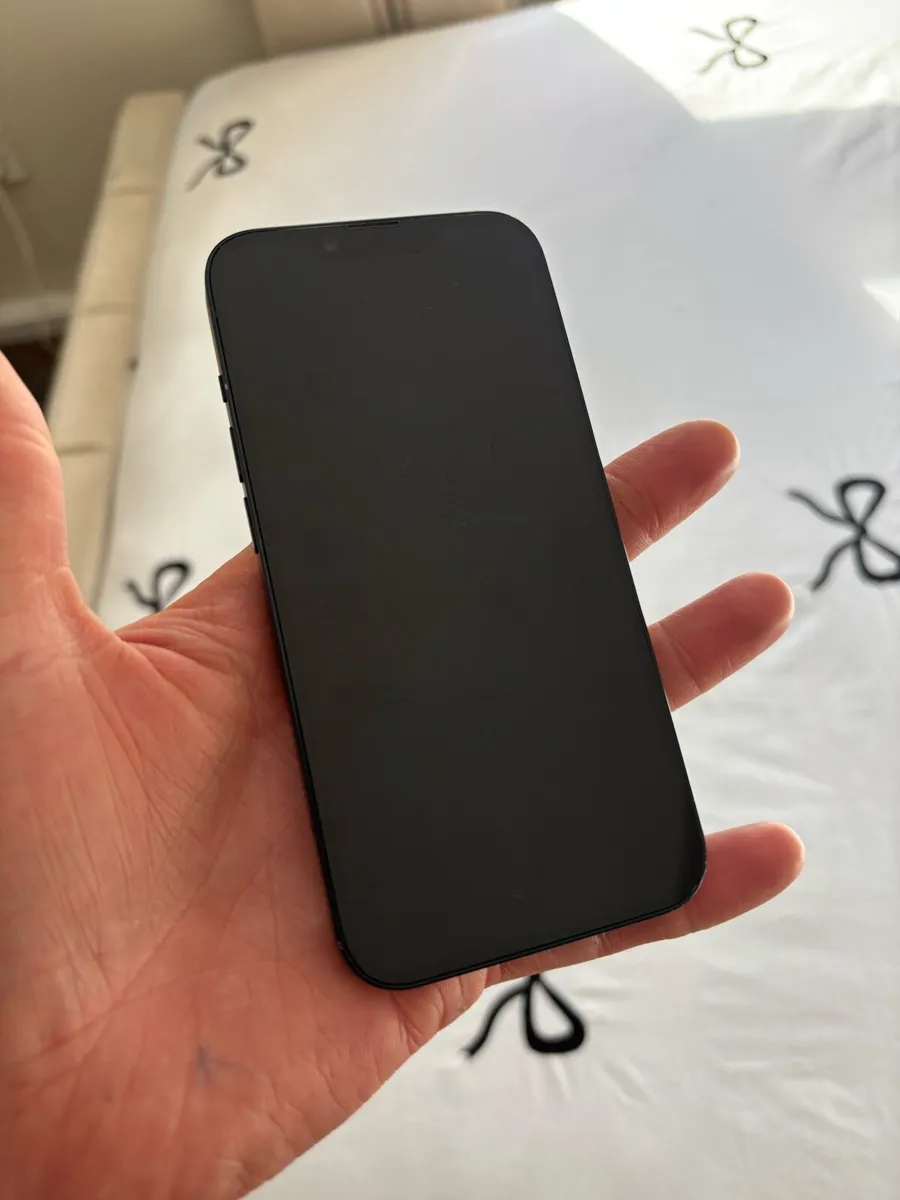 iPhone 14 black sim free 128Gb - Image 2