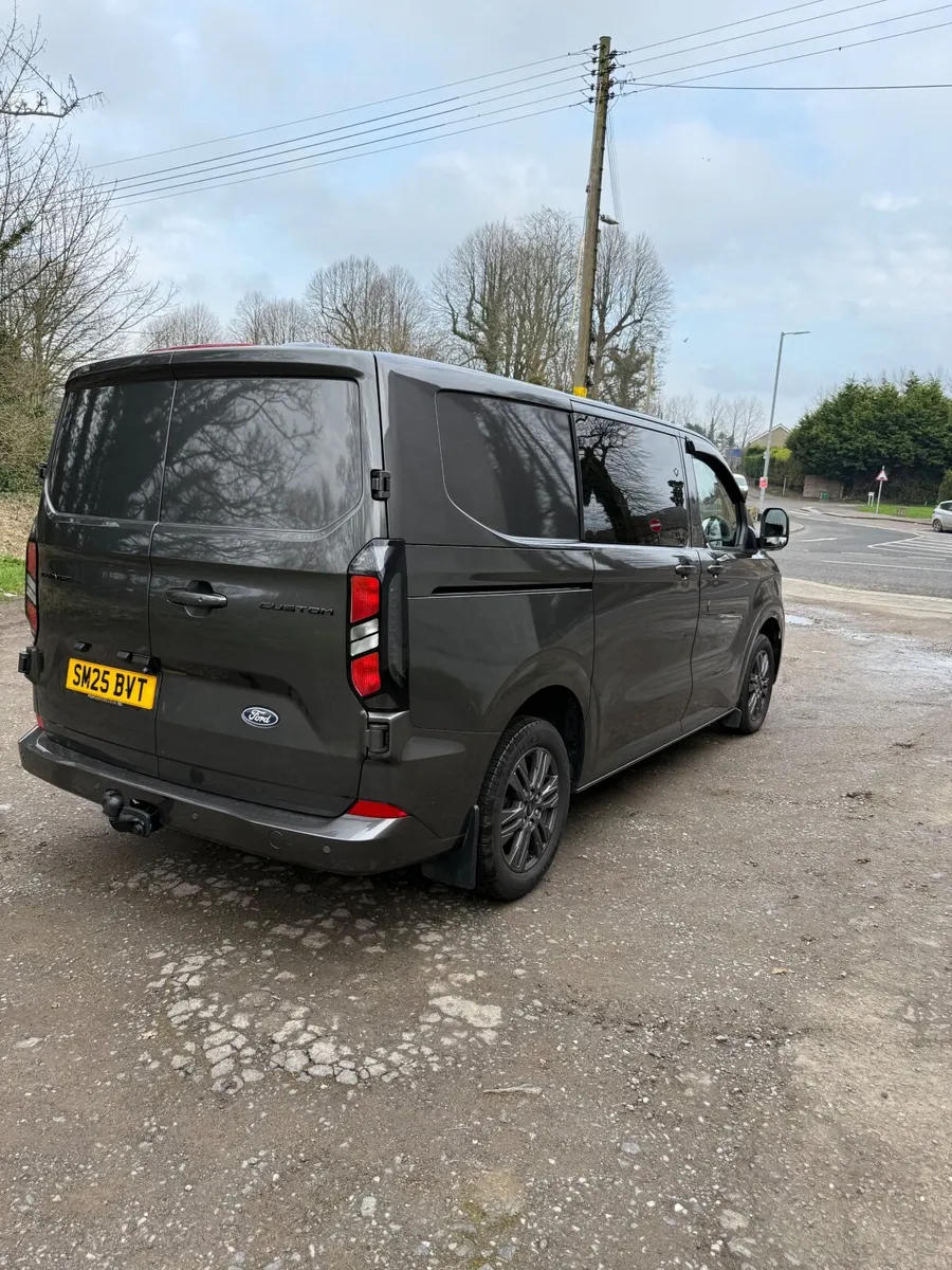 Ford Transit Custom 2025 - Image 1