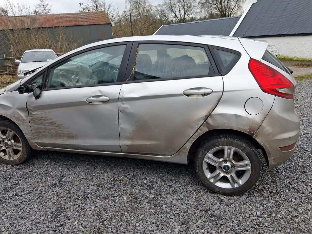 Ford fiesta - Image 3
