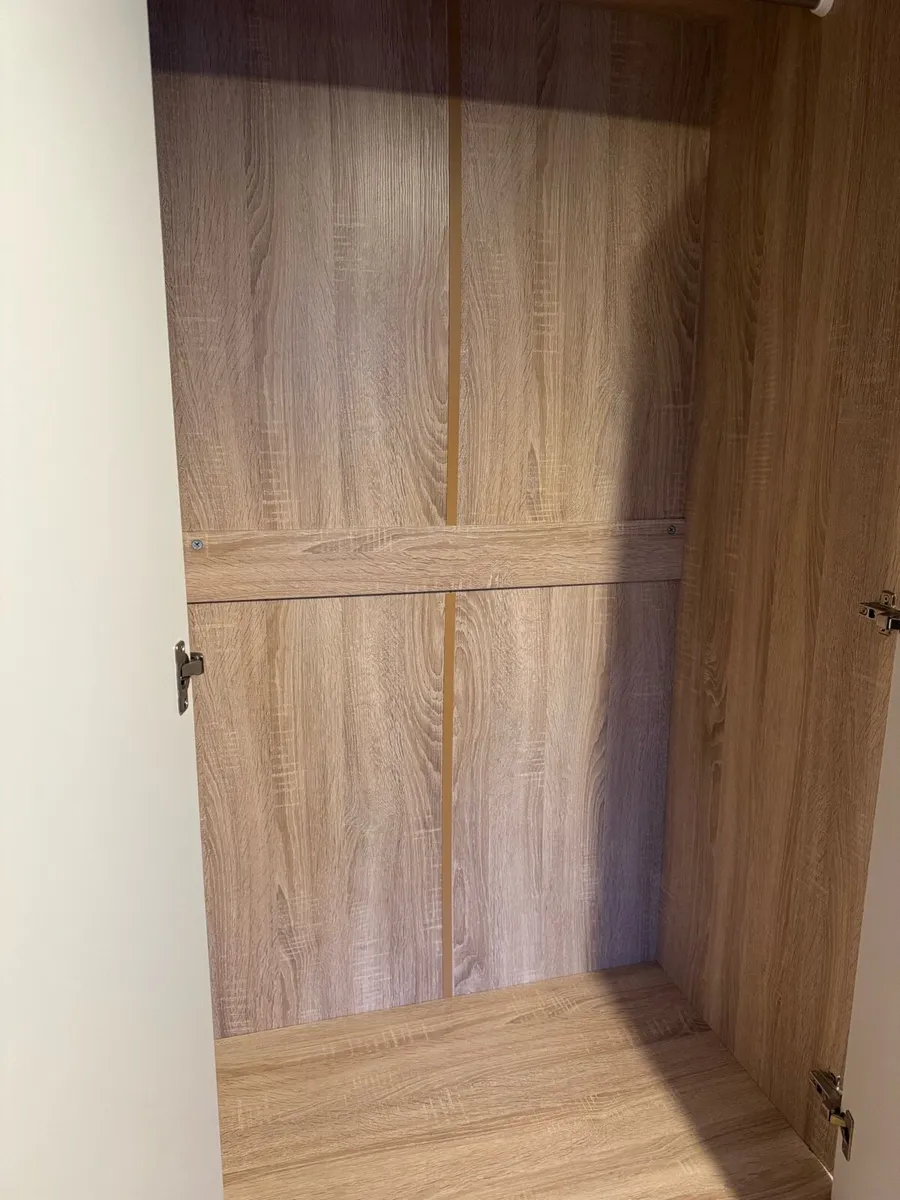Wardrobe - Image 3