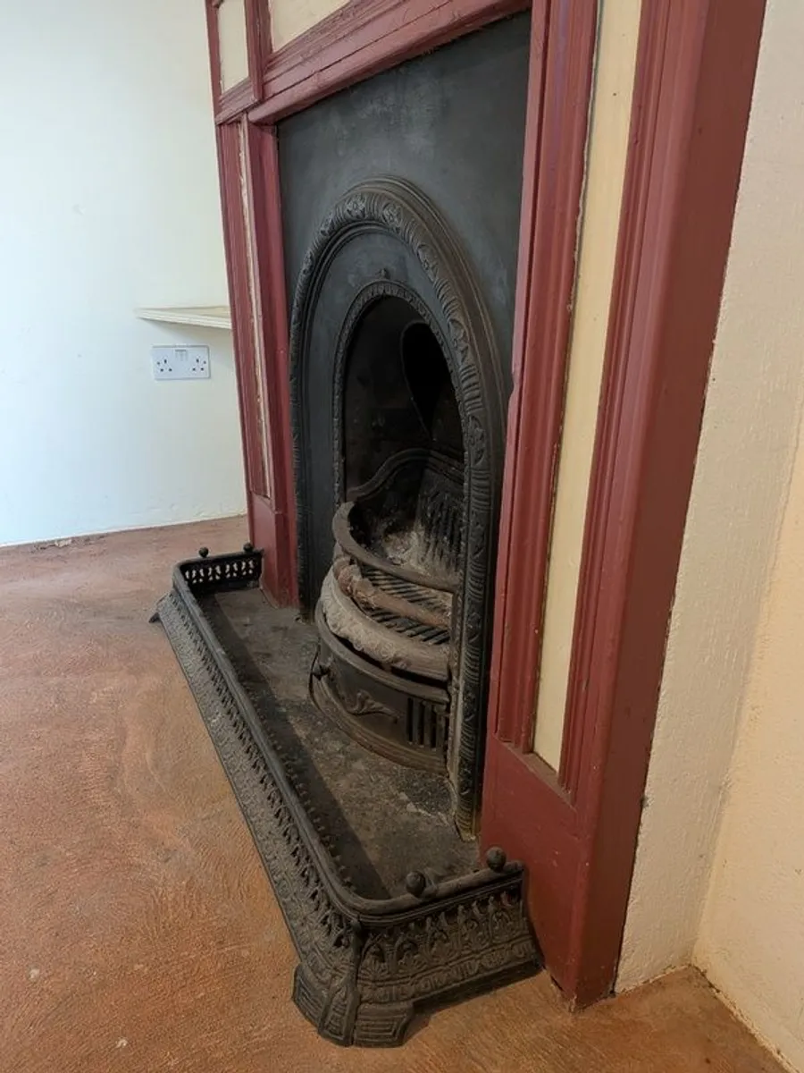 Genuine Victorian Cast Iron Fireplace Insert & Matching Fender - Image 4
