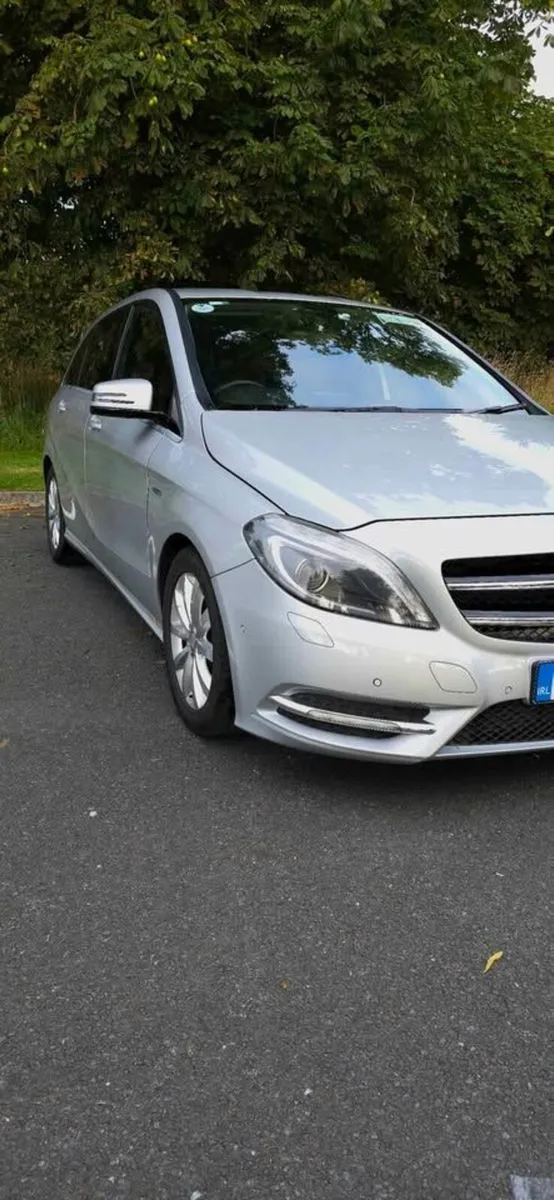 Mercedes-Benz B-Class 2012 Automatic - Image 1