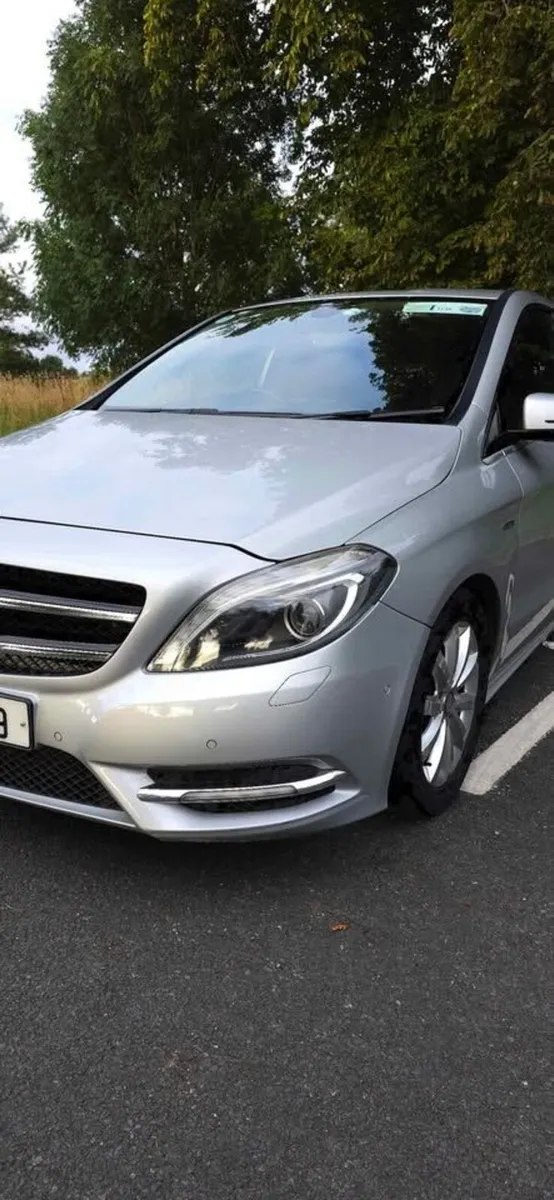 Mercedes-Benz B-Class 2012 Automatic - Image 3