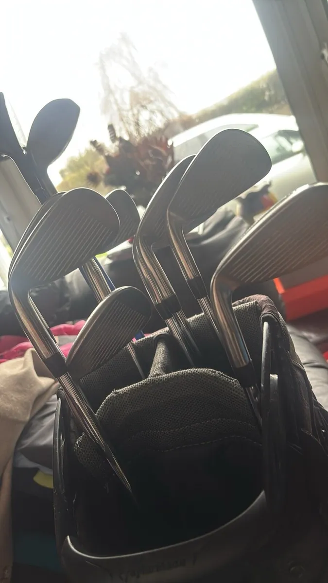 Taylormade P770 irons 2023 - Image 2