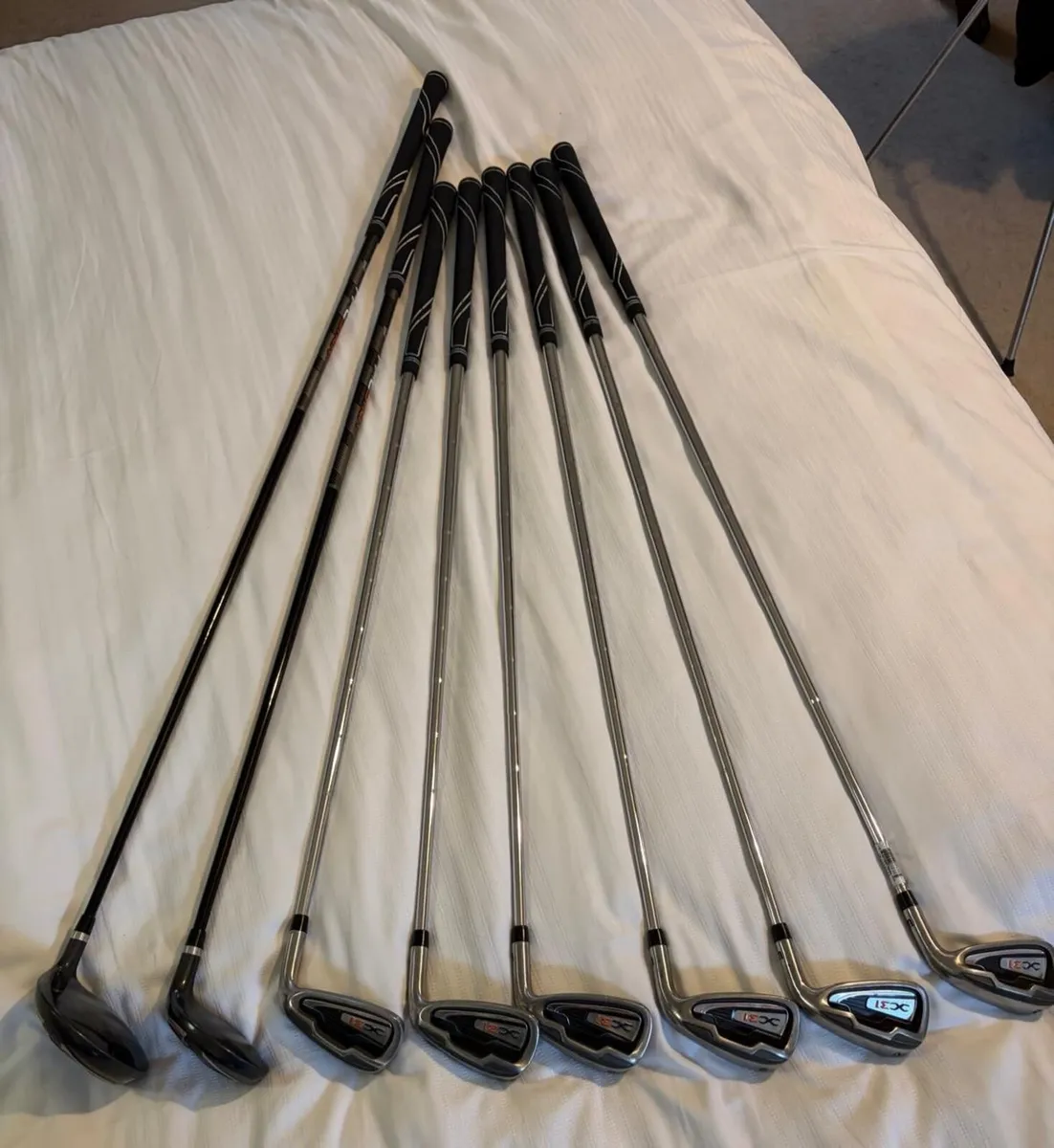 Wilson X31 Golf Clubs & Bag - Image 1