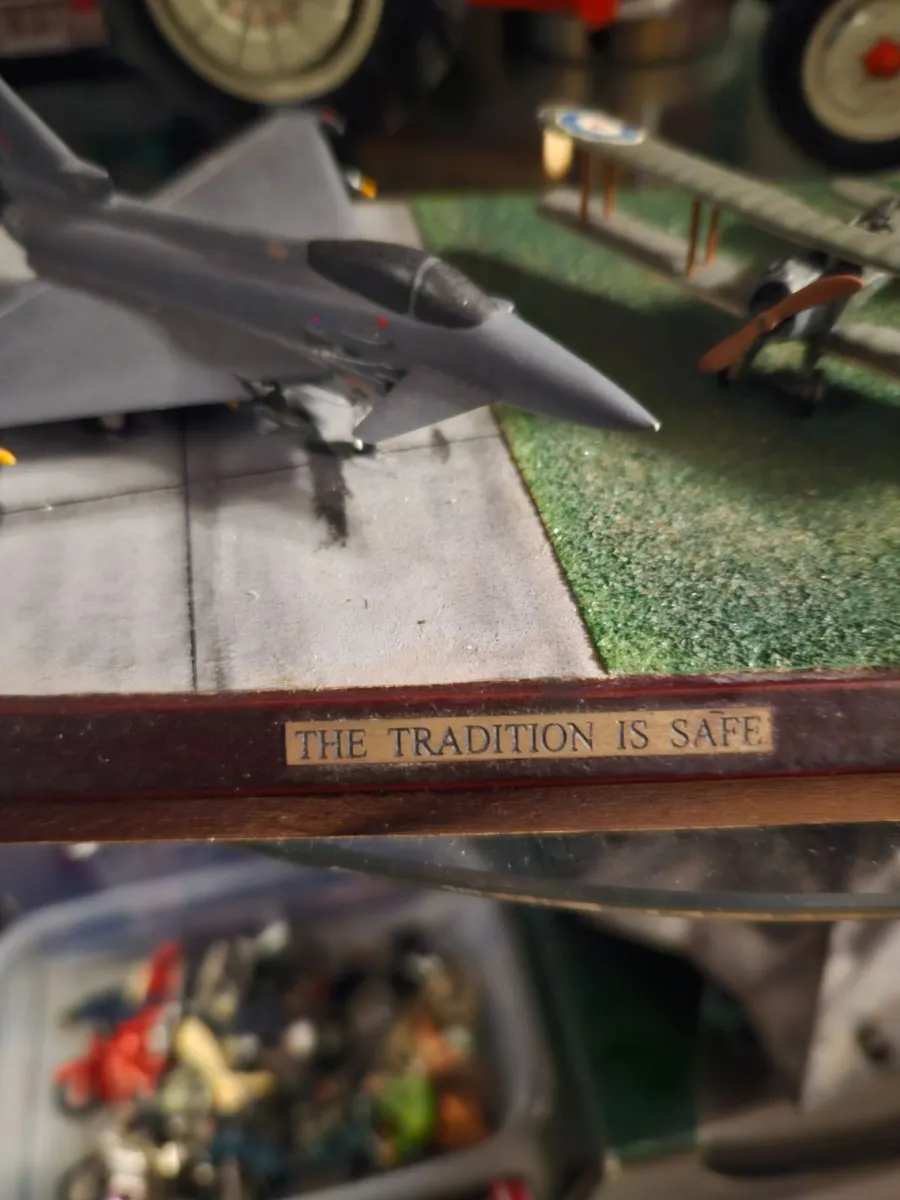 Corgi Royal Airforce Diorama The Tradition is Safe - Image 2