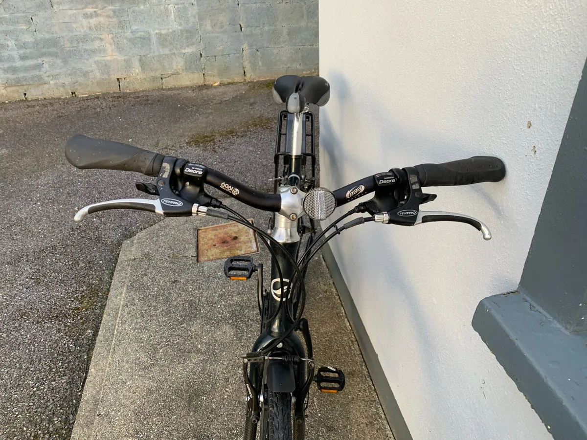 Giant  road bike large frame - Image 2