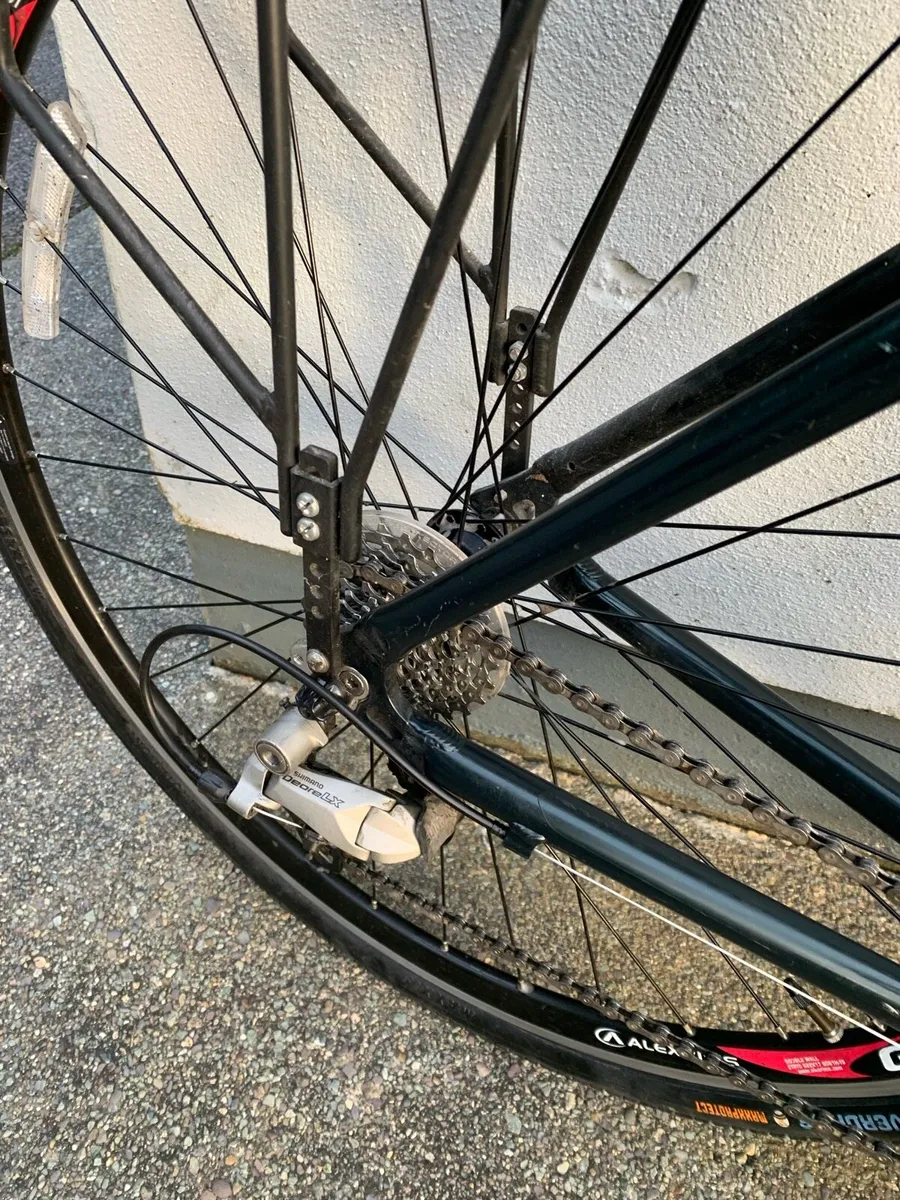 Giant  road bike large frame - Image 4