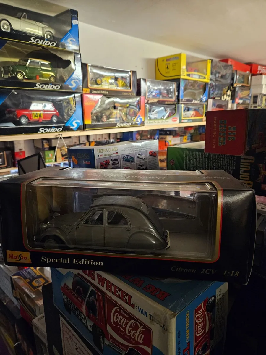 Corgi Maisto Citroën 2CV 1.18 - Image 4