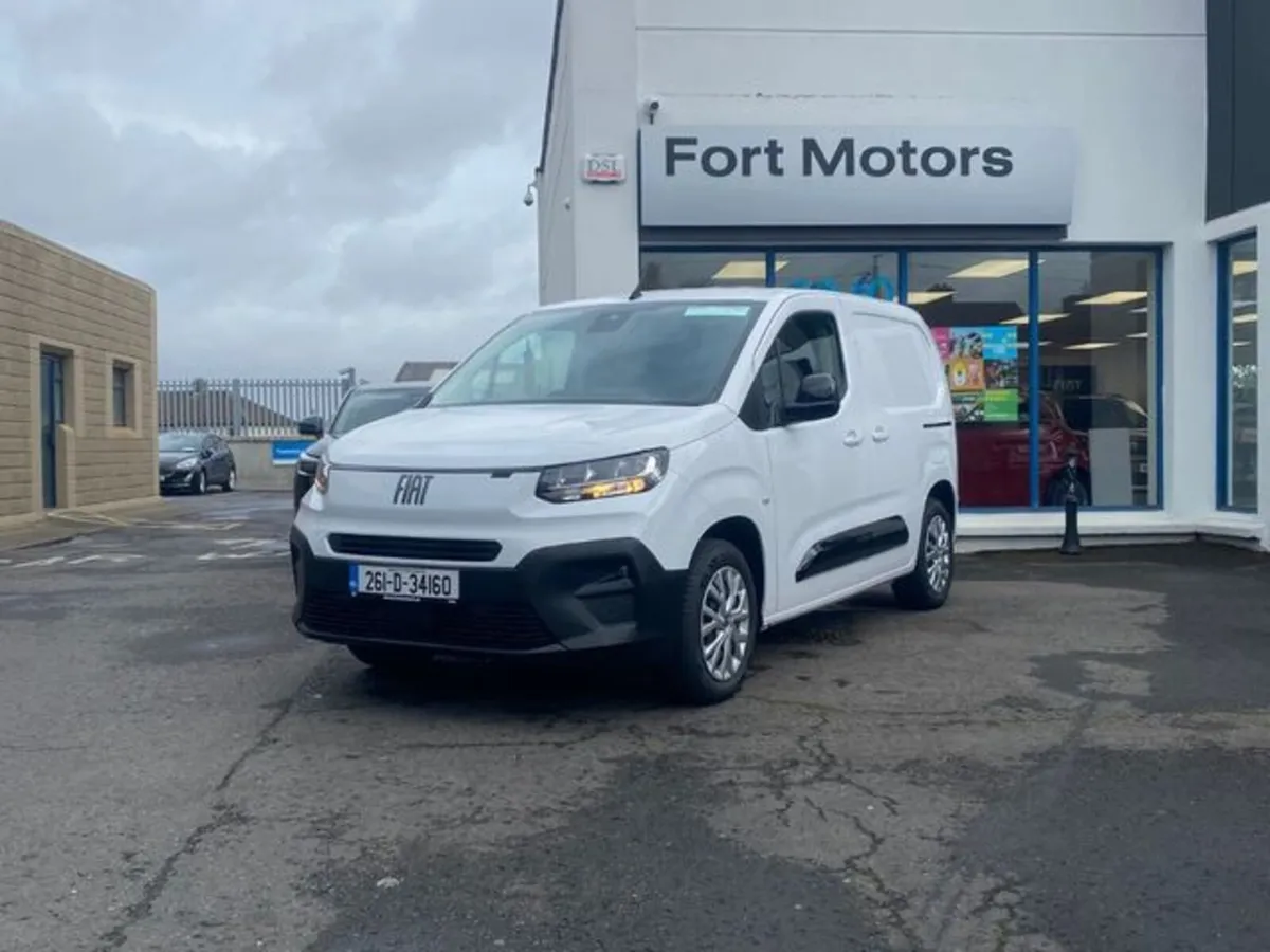 Fiat Doblo SWB 1 5 100HP 650KG Tecn - Image 1