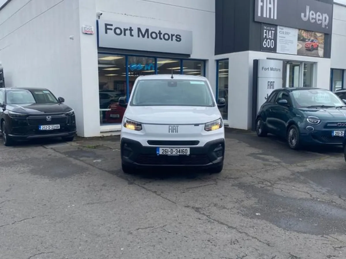 Fiat Doblo SWB 1 5 100HP 650KG Tecn - Image 2