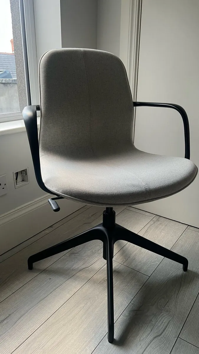 IKEA LÅNGFJÄLL Office Chair with Armrests - Image 1