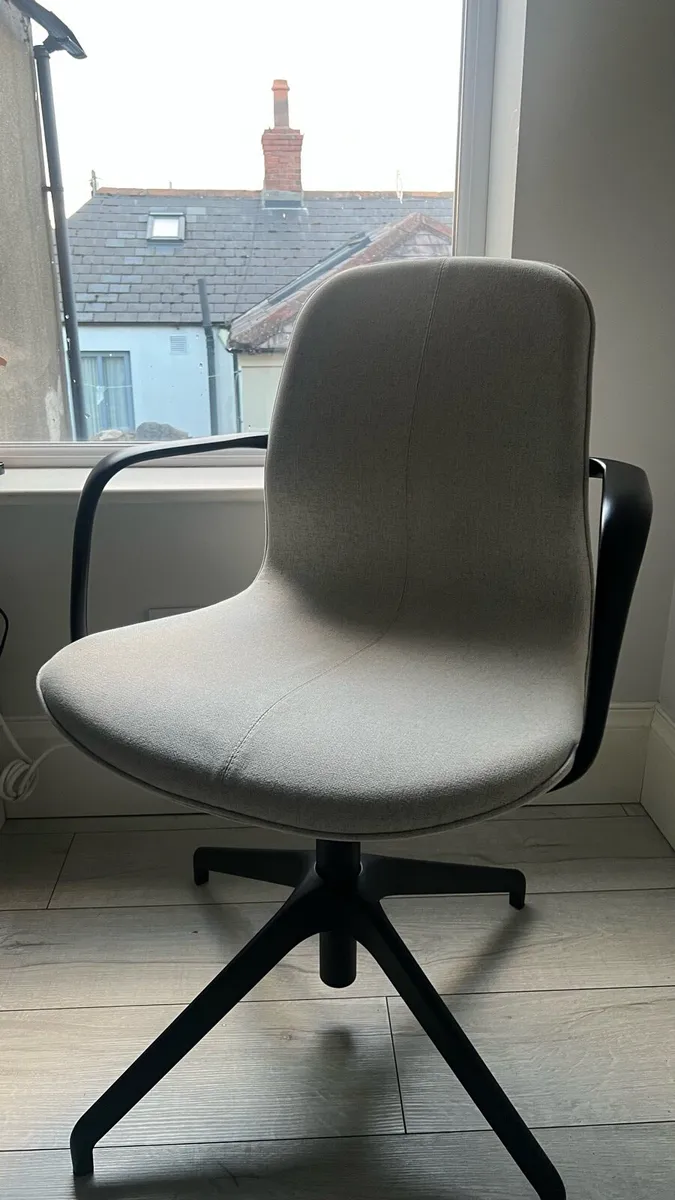 IKEA LÅNGFJÄLL Office Chair with Armrests - Image 4