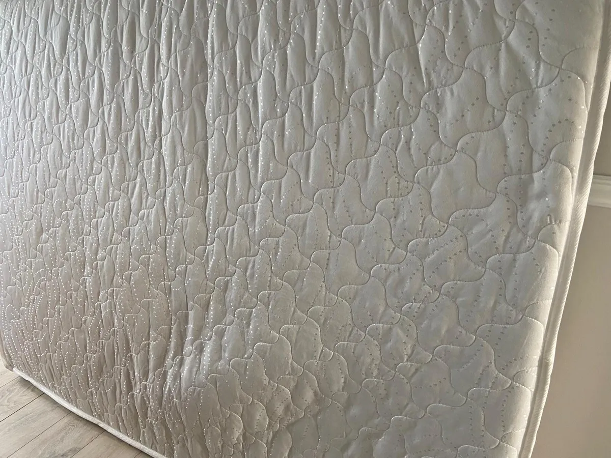 Double bed - Image 3