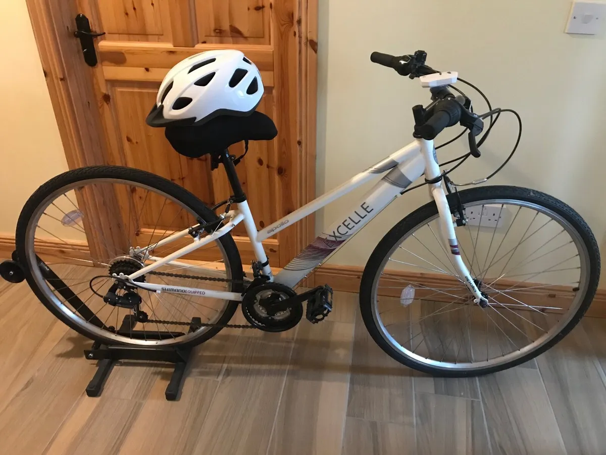 Bicycle, stand & helmet - Image 1