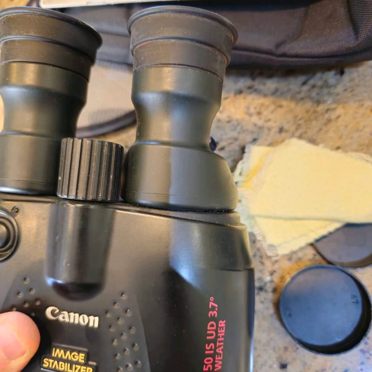Canon 18 x 50 Binoculars Astronomy stabilised - Image 3