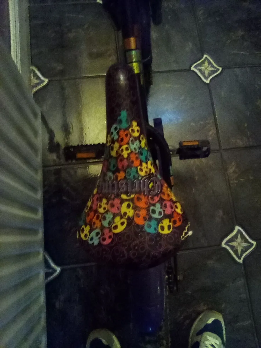 Girls bicycle - Image 4