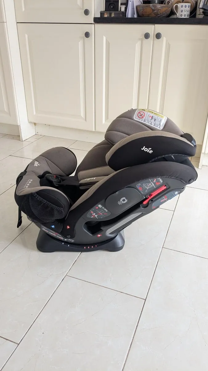 Joie Stages Car Seat (15-36kg) - Image 4