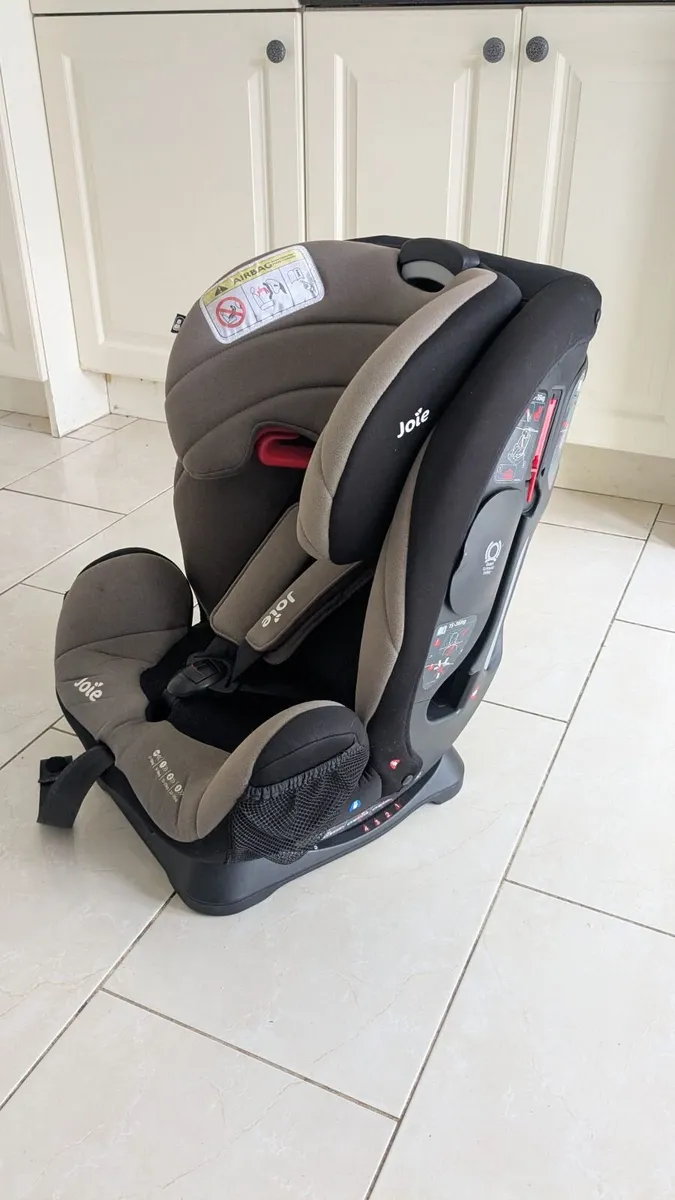 Joie Stages Car Seat (15-36kg) - Image 2