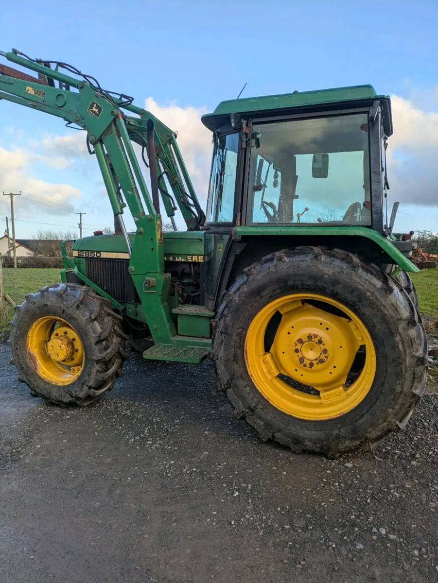 John Deere 2850 - Image 2