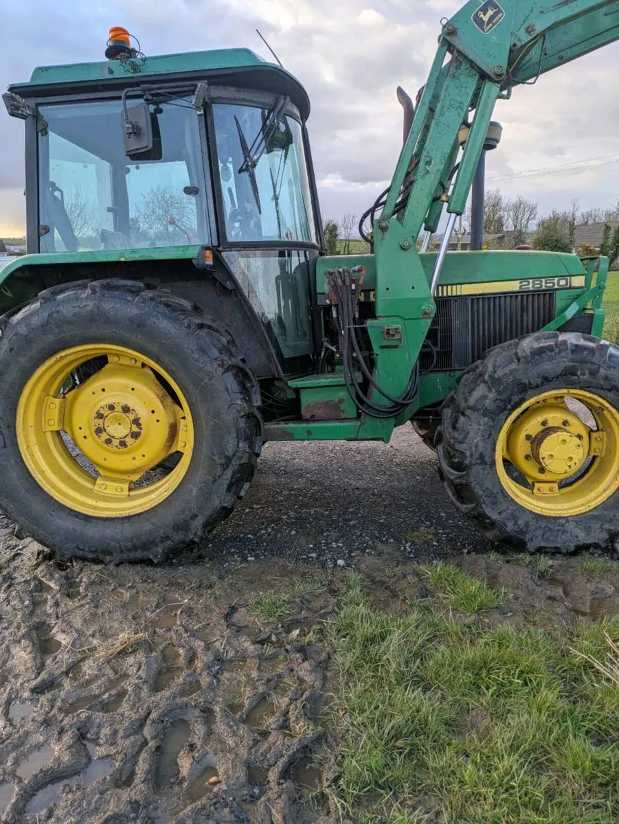 John Deere 2850 - Image 3