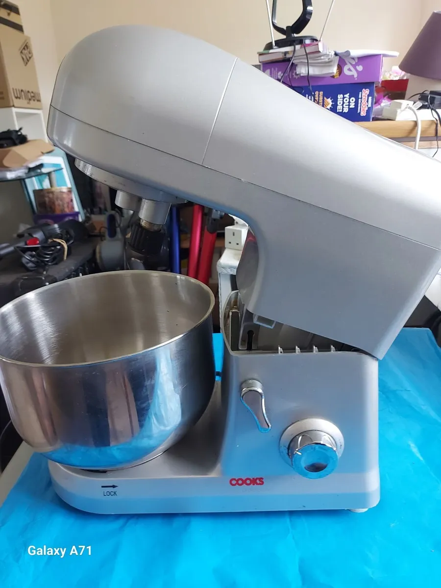 Professional 5 litre Stand Mixer, Model D5523-SM68 - Image 1