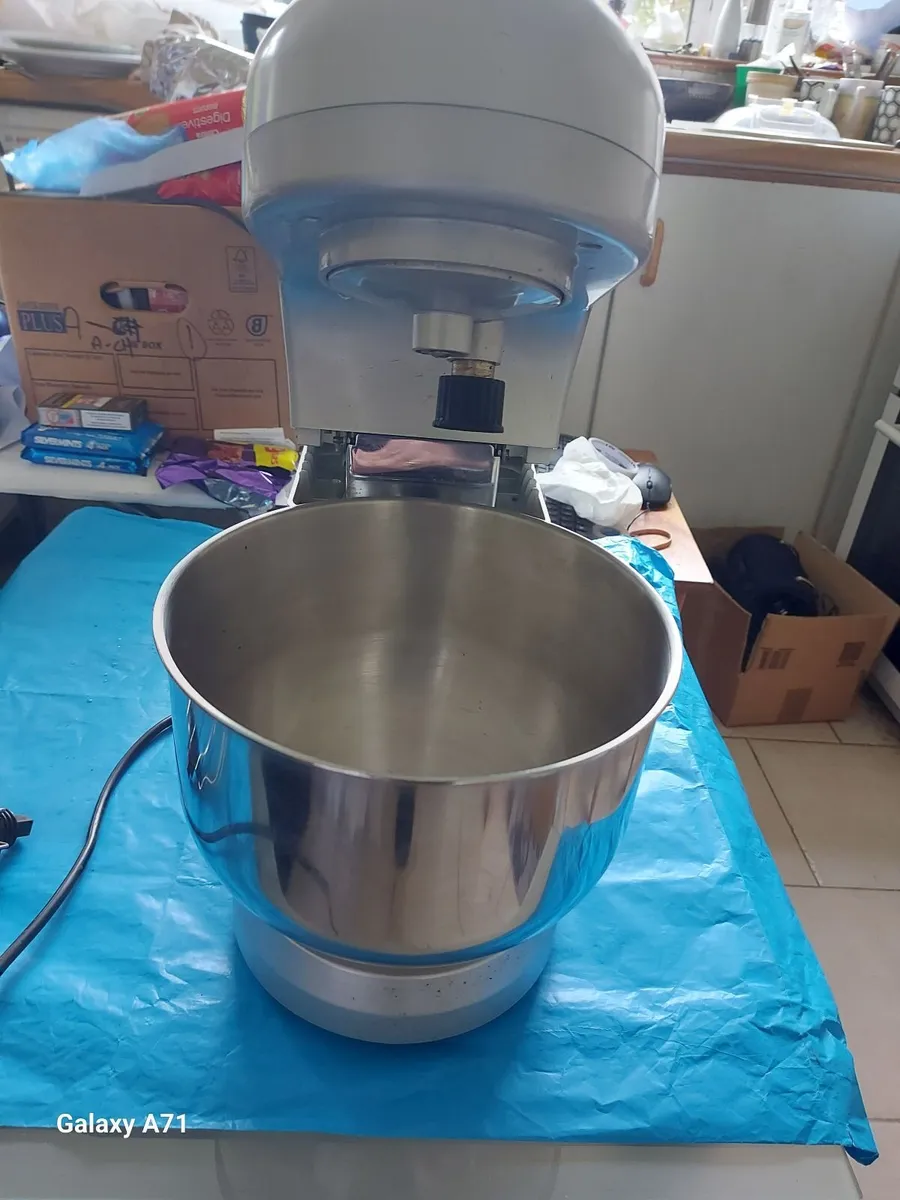 Professional 5 litre Stand Mixer, Model D5523-SM68 - Image 2