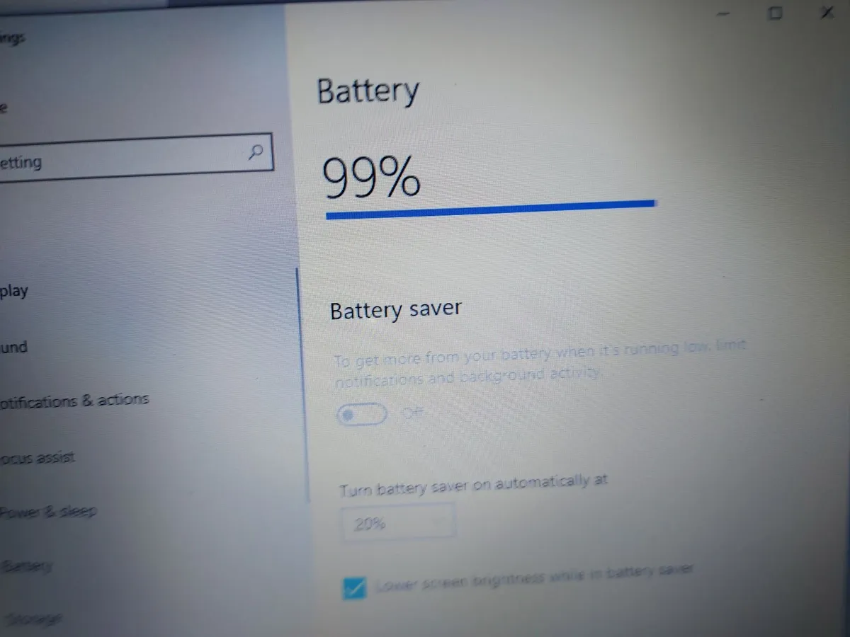 Toshiba Satellite C850-1C0, 15.6 inch laptop, 4GB - Image 4