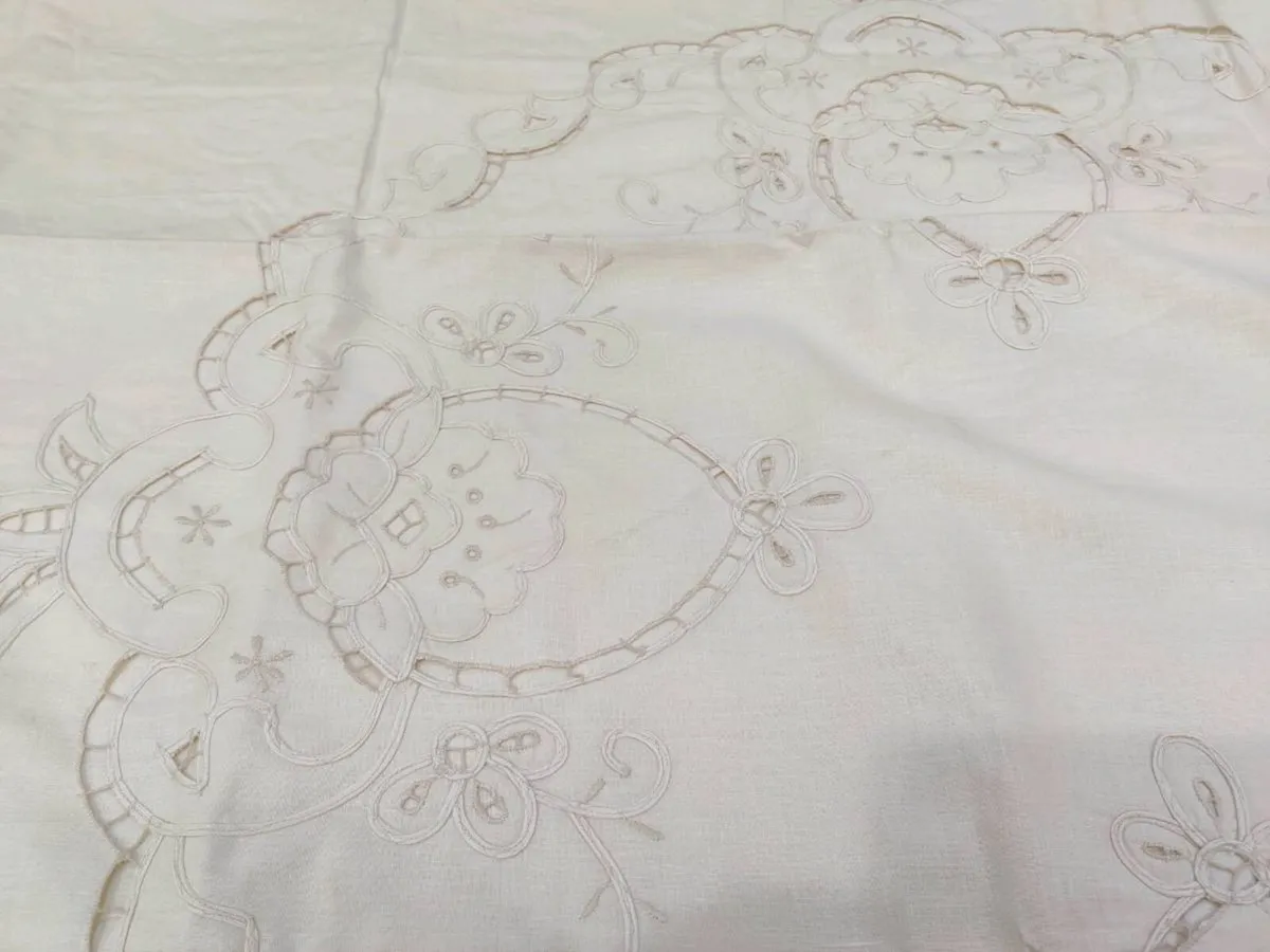 EMBROIDERY WHITE SINGLE, 100% Cotton Duvet Cover ! - Image 3