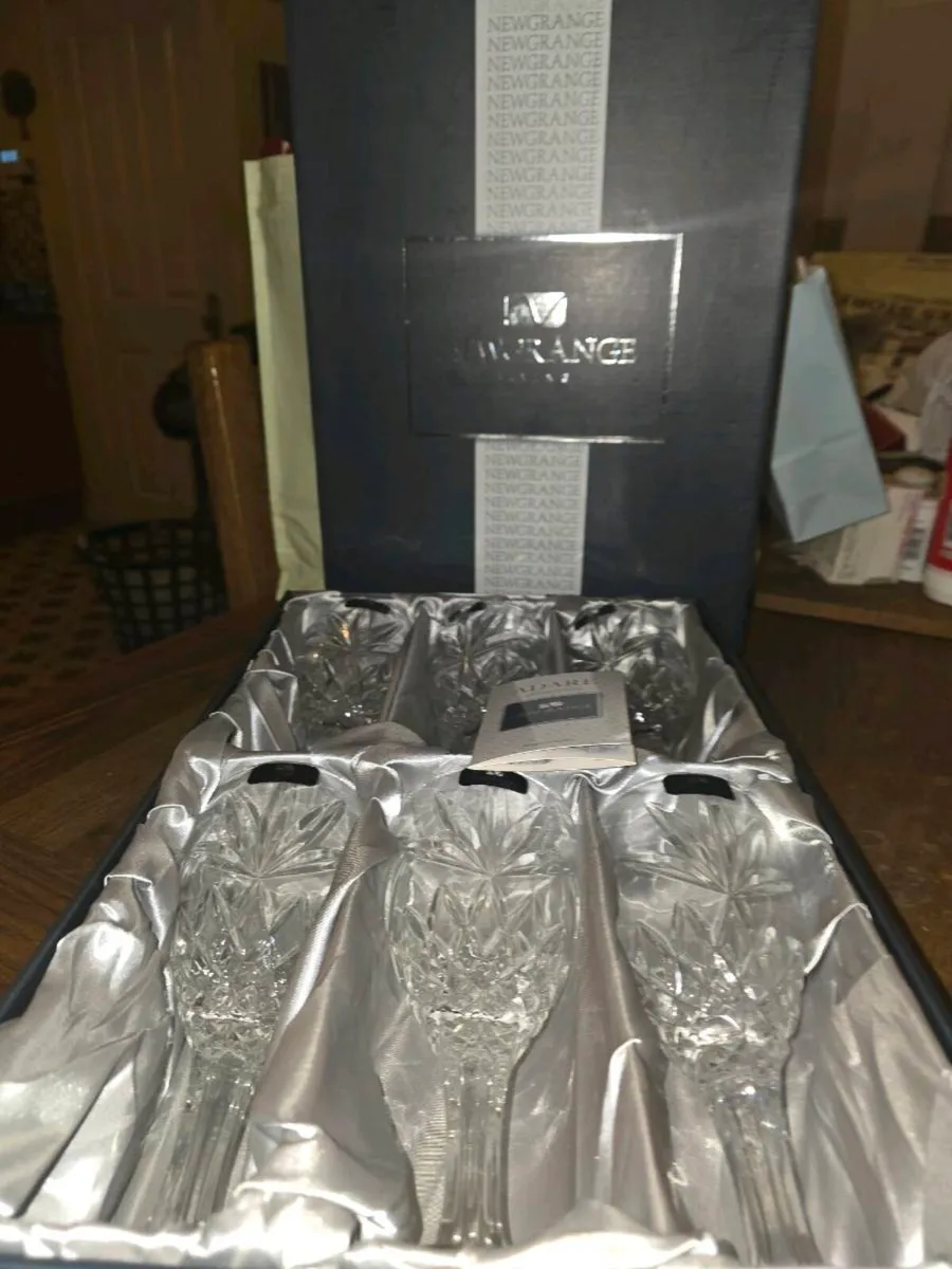 HUGE NEWGRANGE CRYSTAL Set Of 6 THICK Wine Glasses - Image 4