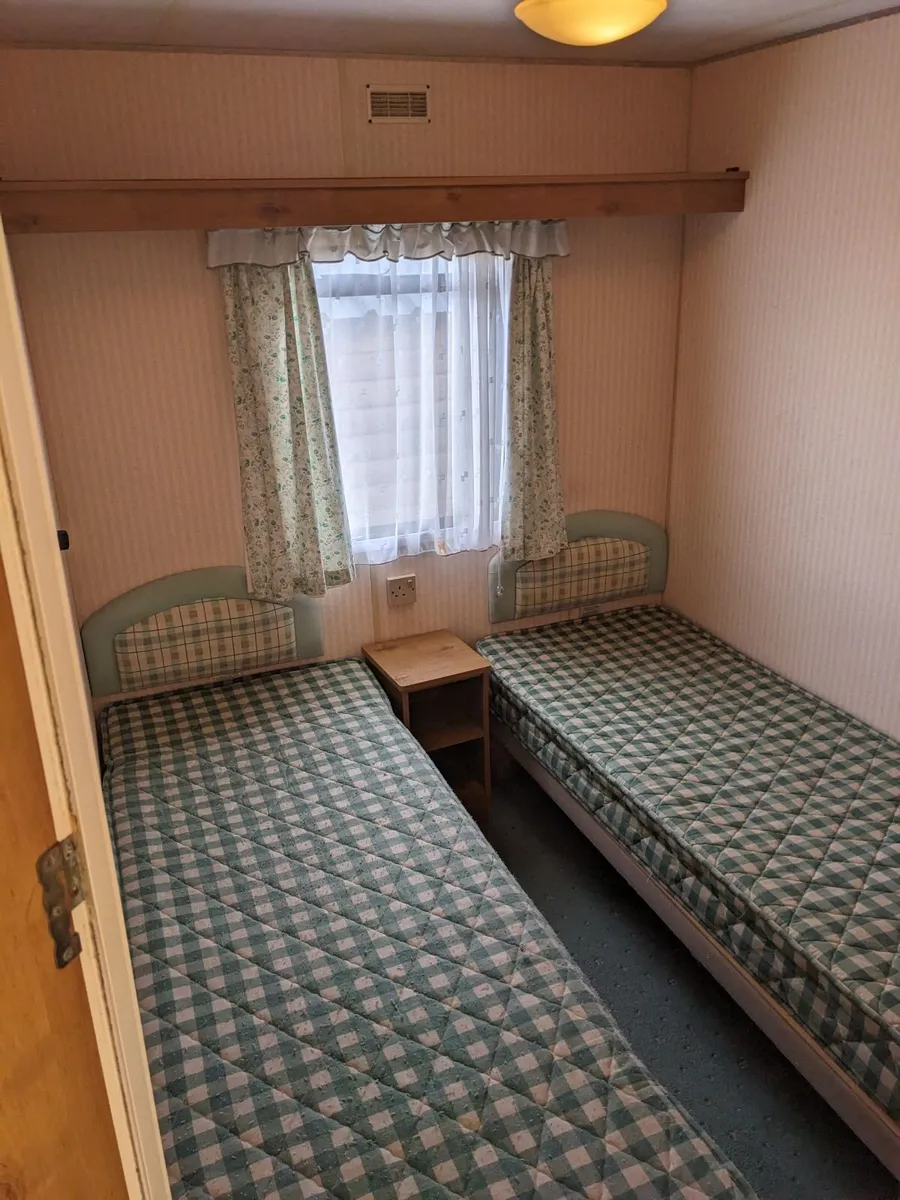 Mobile Home - Image 3