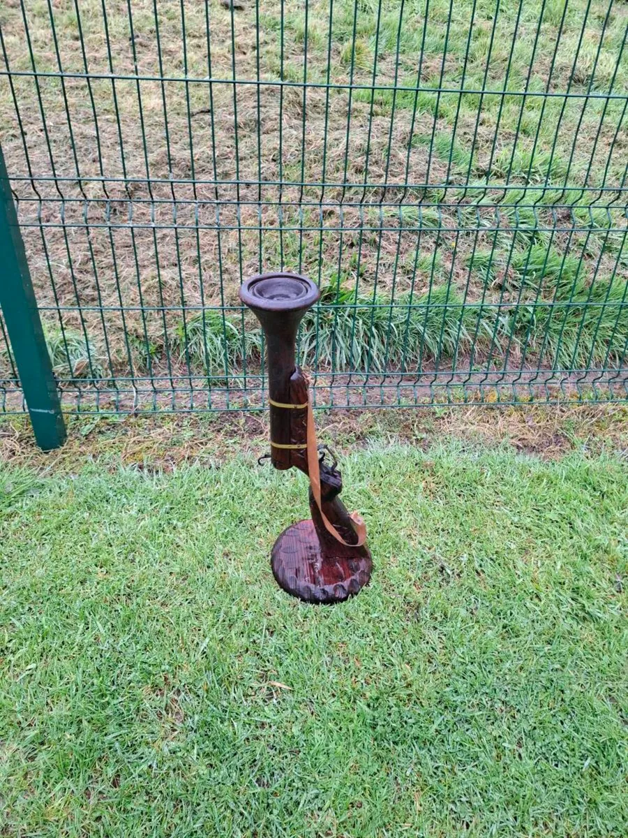 65cm decorative stand postage possible - Image 1