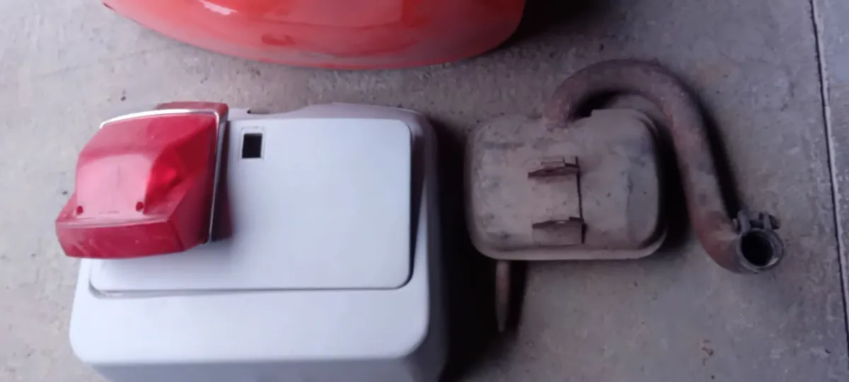 Vespa spares - Image 1