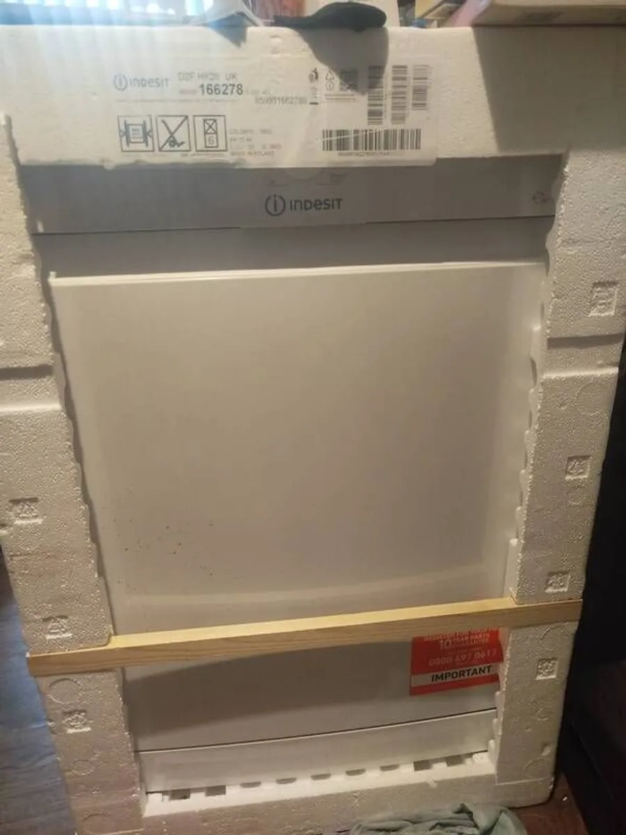 Indesit dishwasher new in packaging 230 euro - Image 1