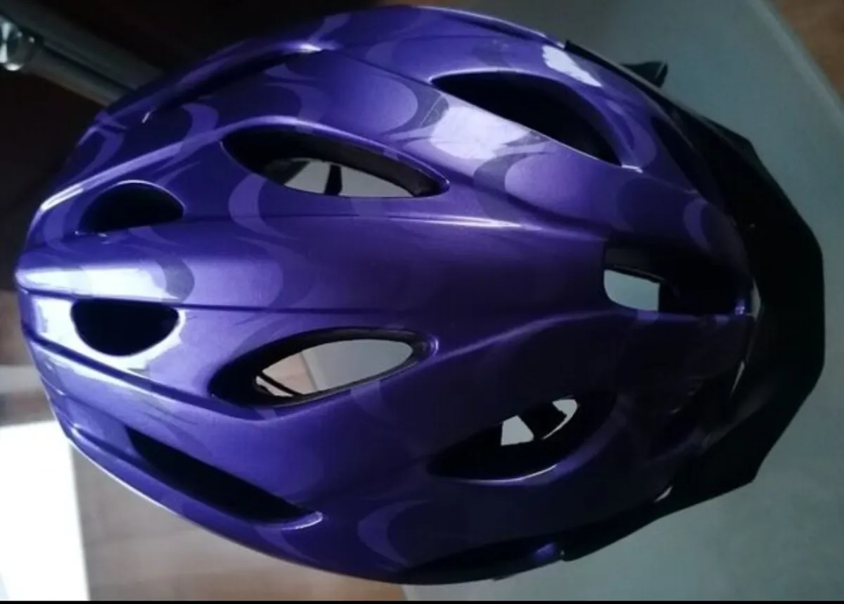 Bicycle Helmet - Image 2