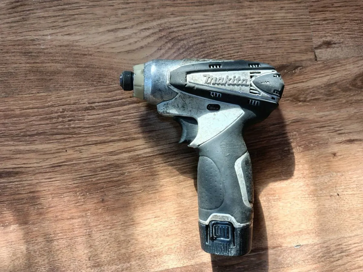 Makita 10.8v set - Image 3