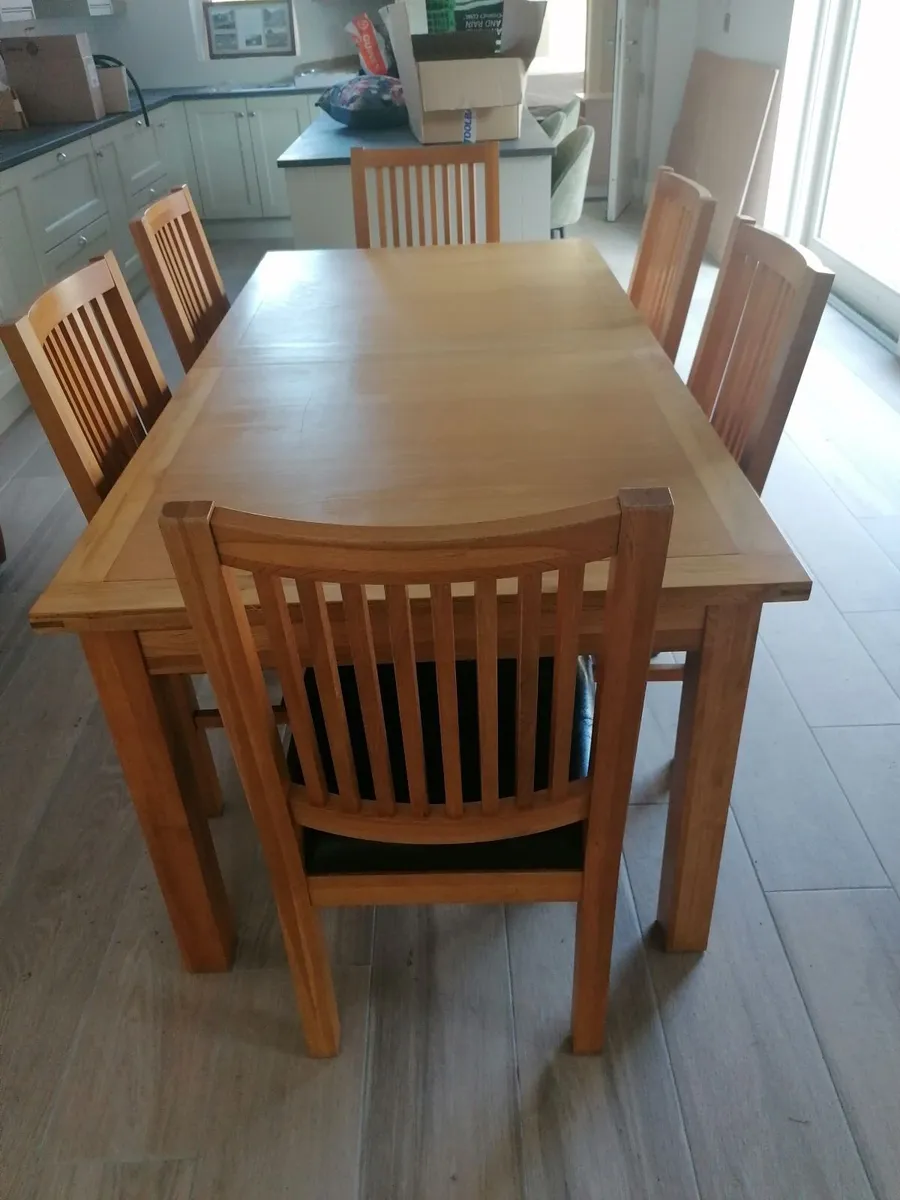 Willis & Gambier Dining Table & 8 Chairs - Image 2