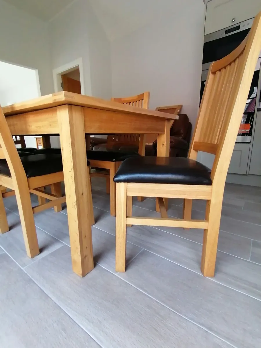 Willis & Gambier Dining Table & 8 Chairs - Image 3