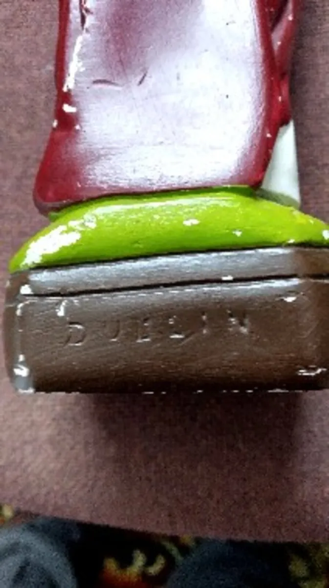 Vintage Sacred heart chalk statue - Image 3