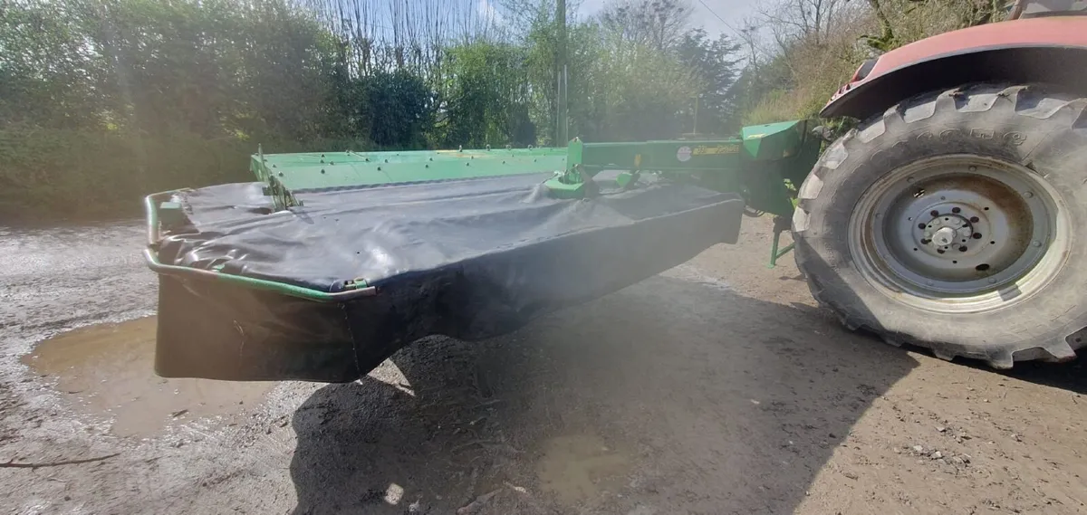 John Deere 131 ten foot conditioner mower - Image 2