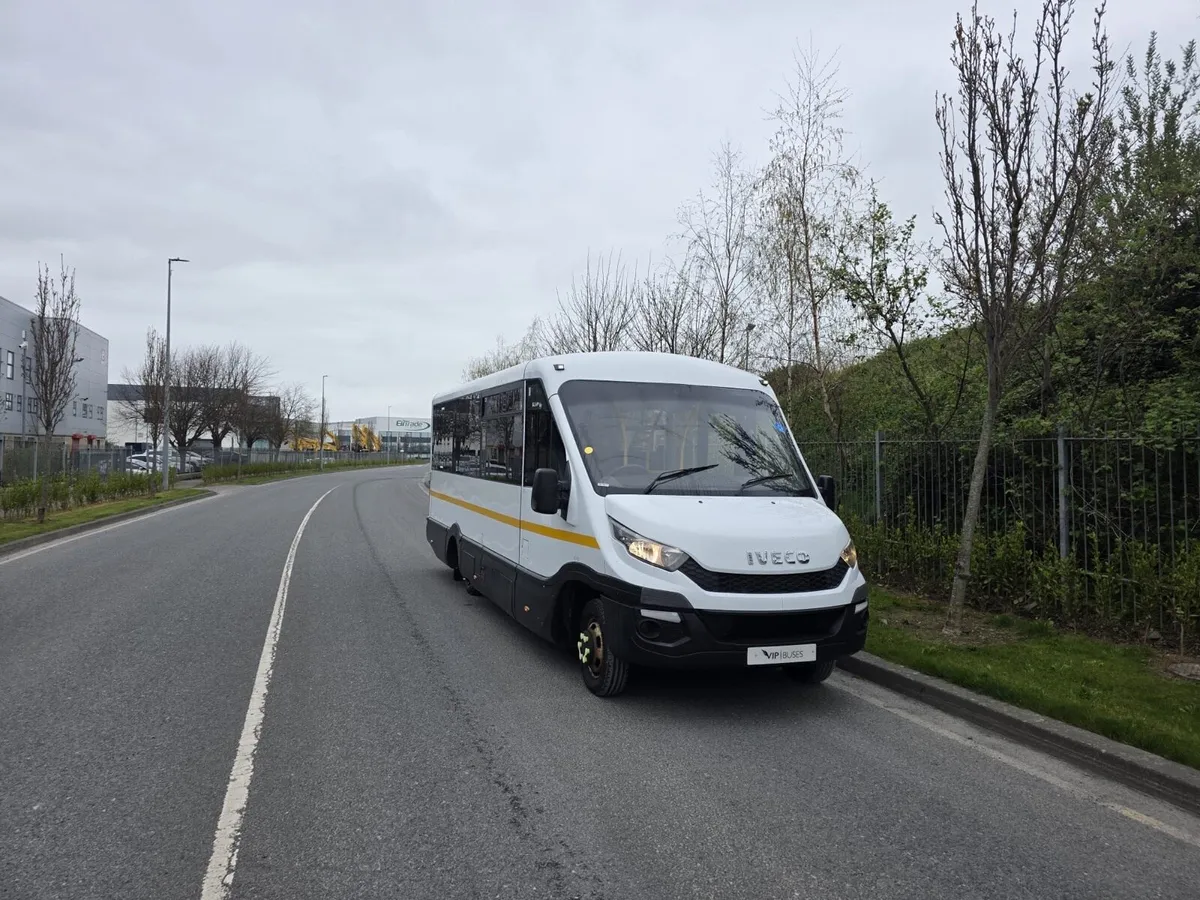 2015 iveco new shape wheelchair bus - Image 4