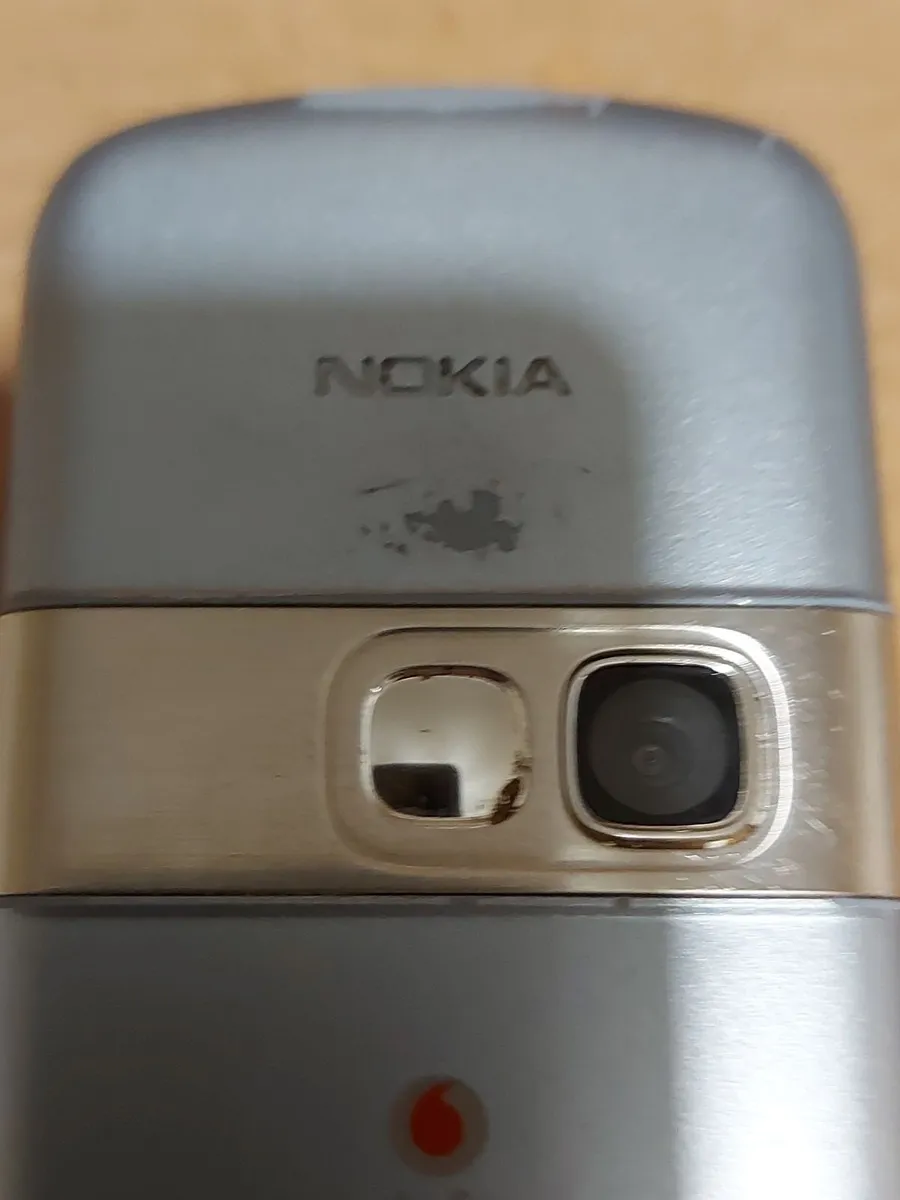 Nokia 6070 mobile phone, Vodafone network - Image 4
