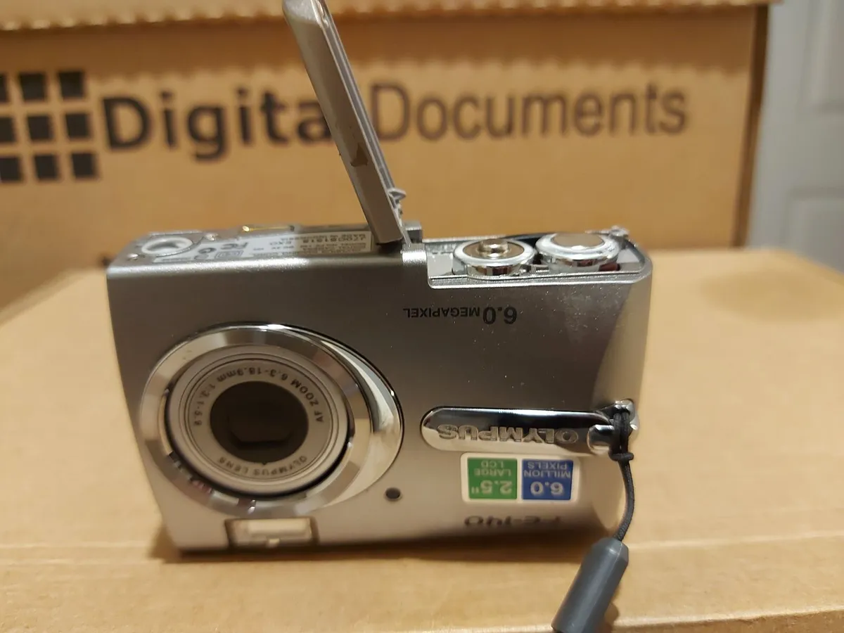 OLYMPUS Digital Camera Model FE-140, 6 Megapixel, - Image 3