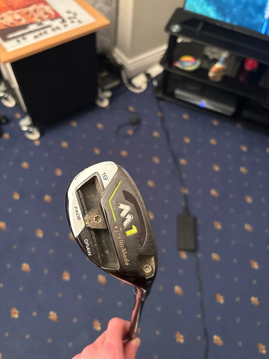 Taylormade rescue hybrid - Image 1