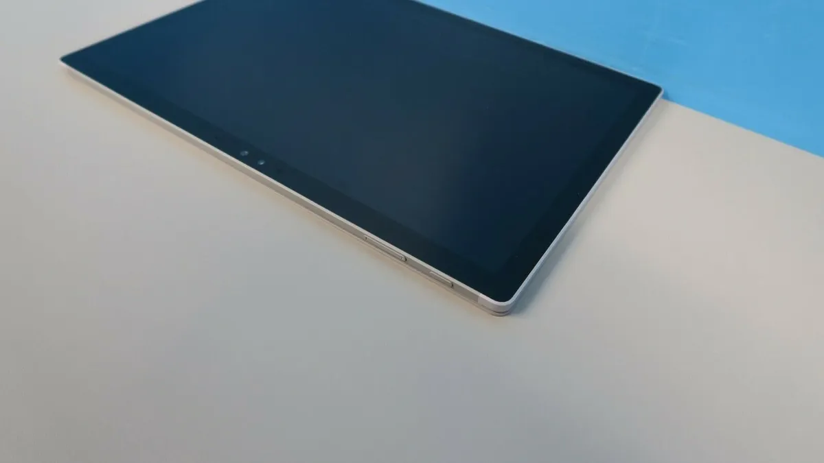 Microsoft Surface Book 2 Tablet 13.5" i5 8GB 256GB - Image 4