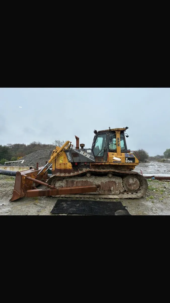 2003 D65px12 - Image 2